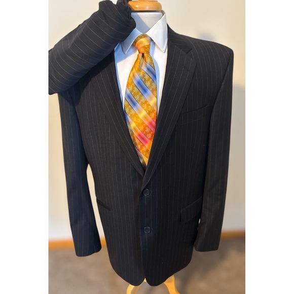 Jos A Bank Signature Gold 2 Piece Black Pin Stripe Flannel Wool Suit 44L 38 x 30